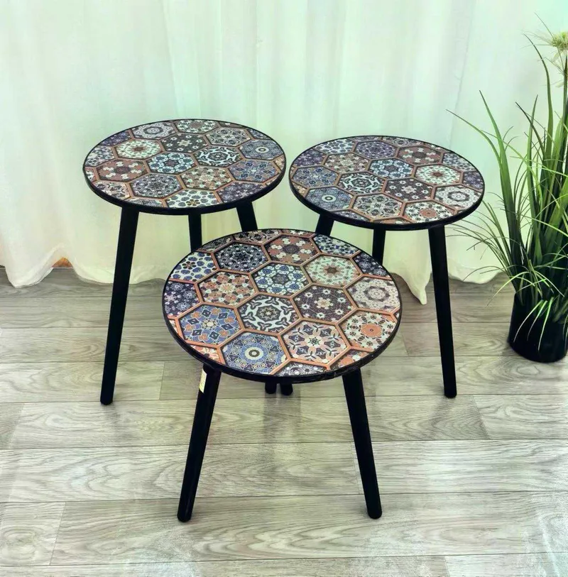 Set stolova