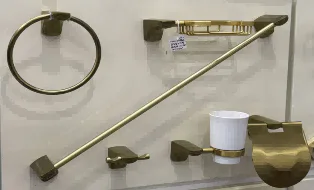 Set drzaca za rucnike