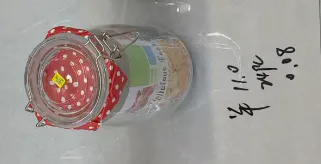 Staklena posuda sa poklopcem