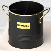 round utensil holder