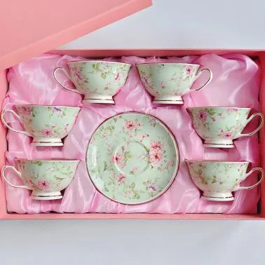 Keramički/Porculanski set šoljica i tacni