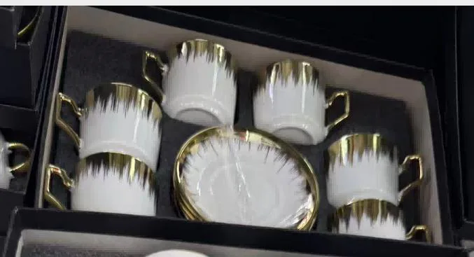 Keramički/Porculanski set šoljica i tacni