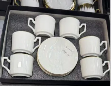 Keramički/Porculanski set šoljica i tacni